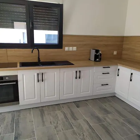 Petite Maison De Proche De La